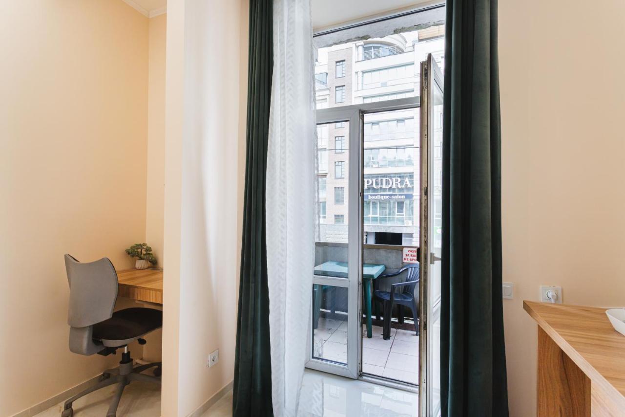 Mini Hotel Non-Stop Kijev Kültér fotó