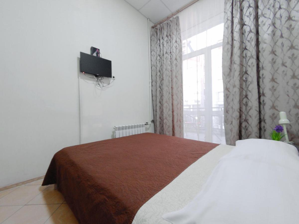 Mini Hotel Non-Stop Kijev Kültér fotó